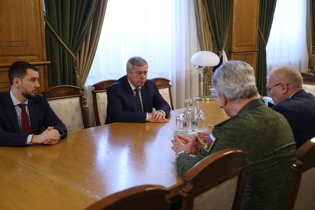 Василий Голубев поручил готовить соглашение о взаимодействии с Кировской областью